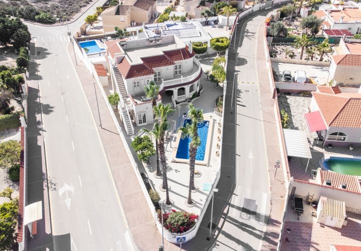 Villa i La Marina, Alicante, La Marina - € 495.000 | Ref: 5644VA - foto 1